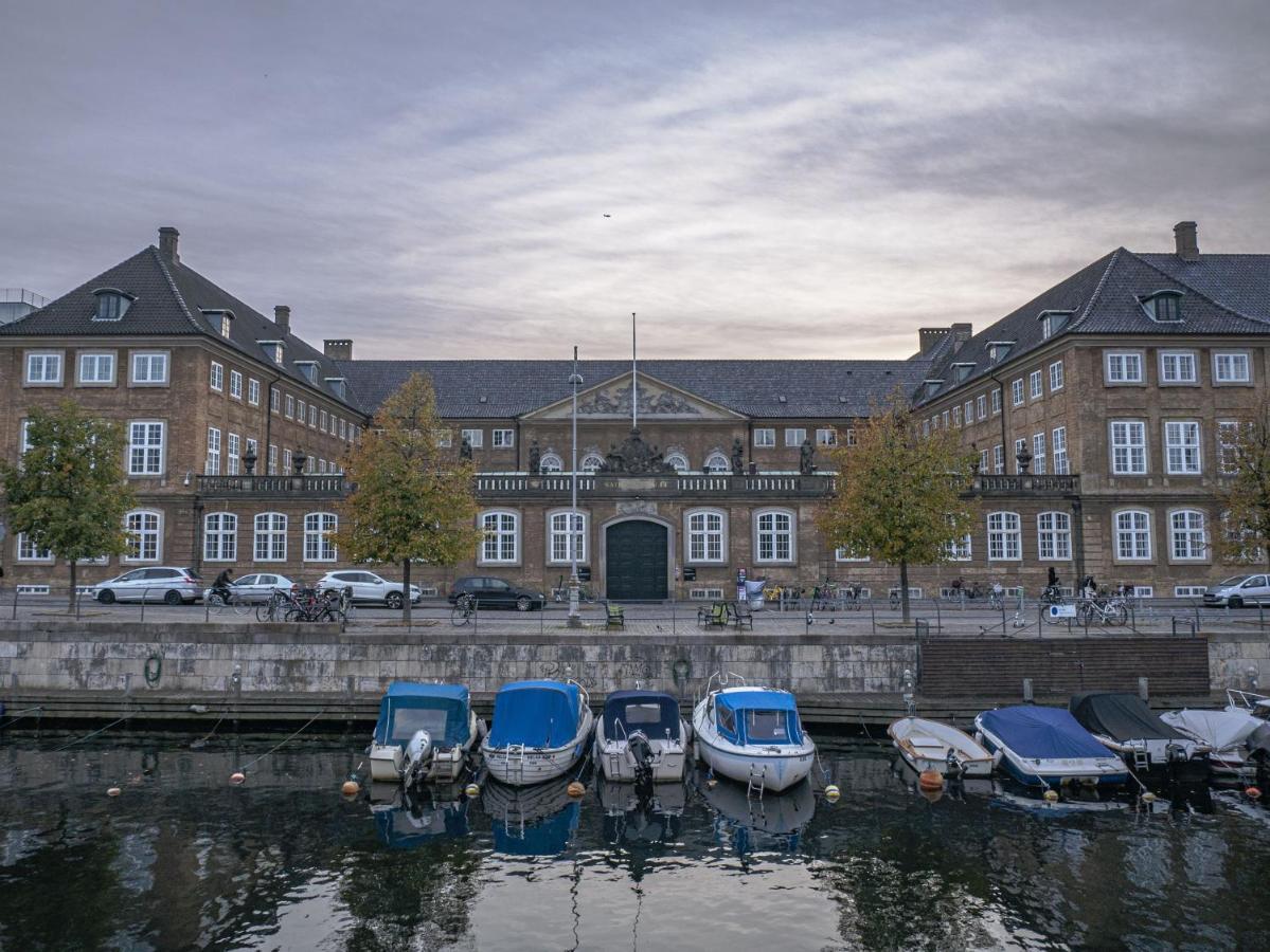 Lovely 3Br Manor Apartment 5 Min From Tivoli Gardens Kopenhagen Buitenkant foto
