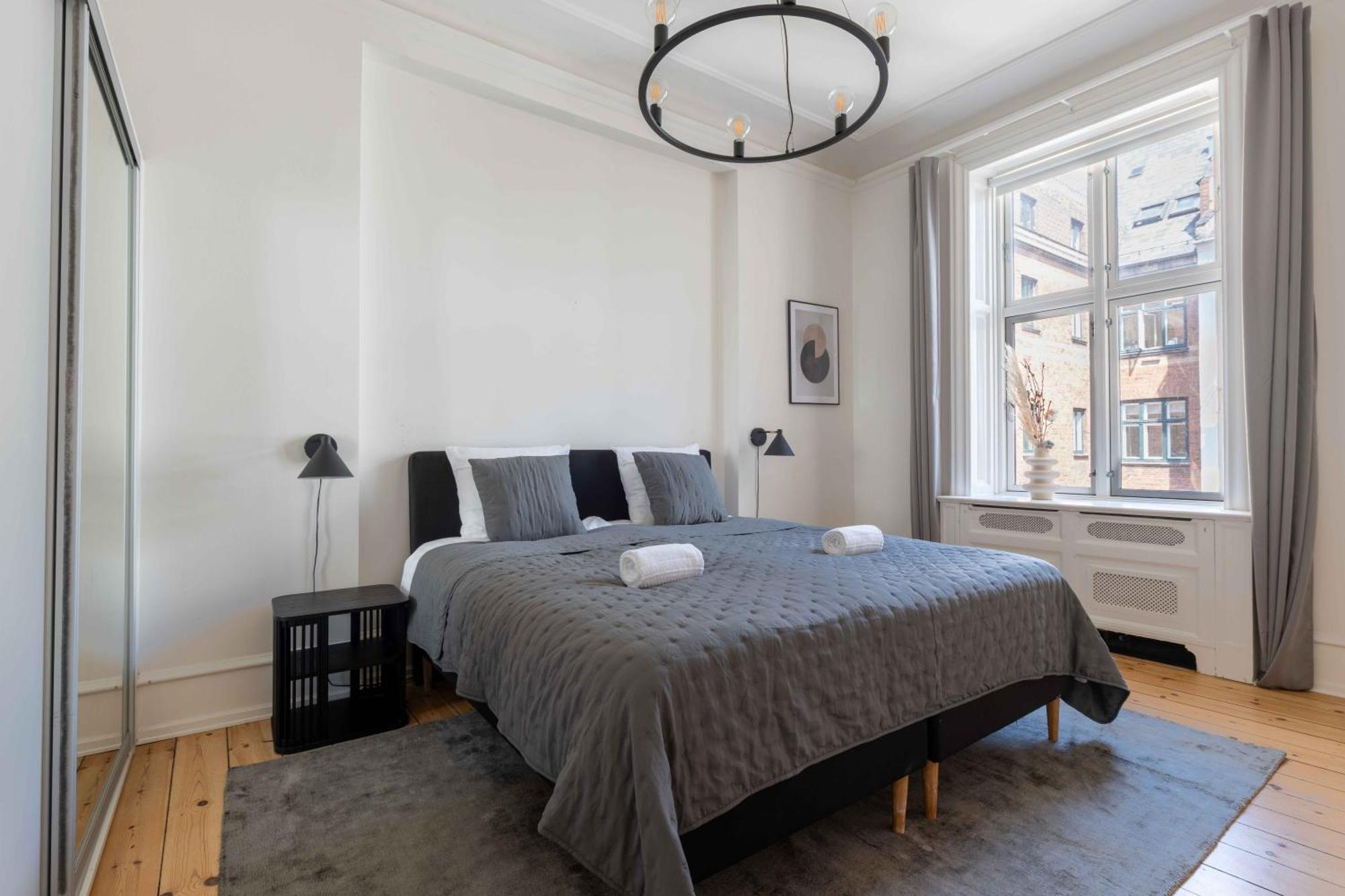 Lovely 3Br Manor Apartment 5 Min From Tivoli Gardens Kopenhagen Buitenkant foto