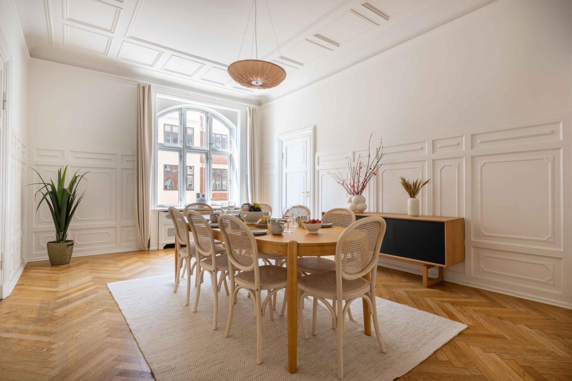 Lovely 3Br Manor Apartment 5 Min From Tivoli Gardens Kopenhagen Buitenkant foto