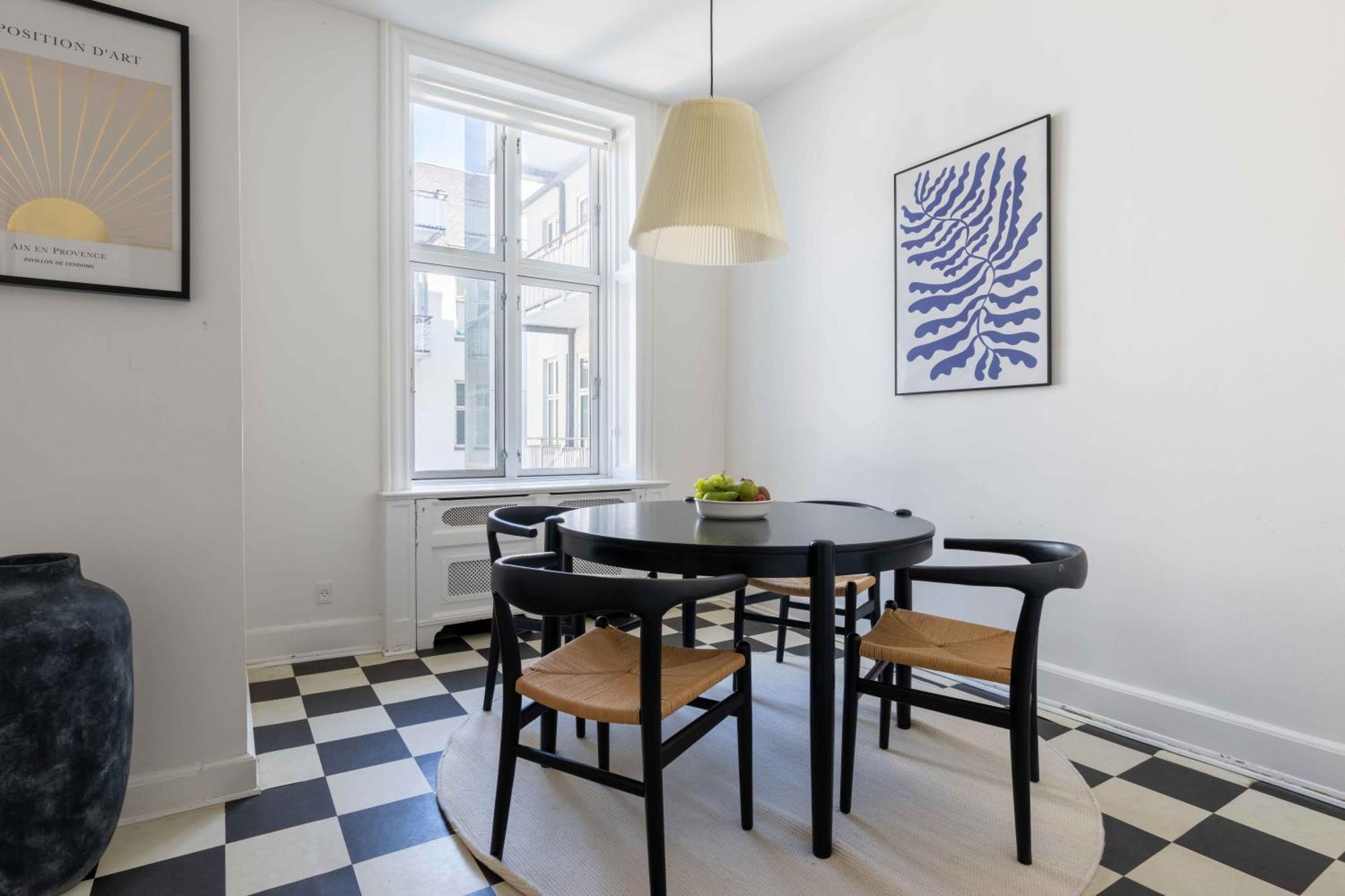 Lovely 3Br Manor Apartment 5 Min From Tivoli Gardens Kopenhagen Buitenkant foto