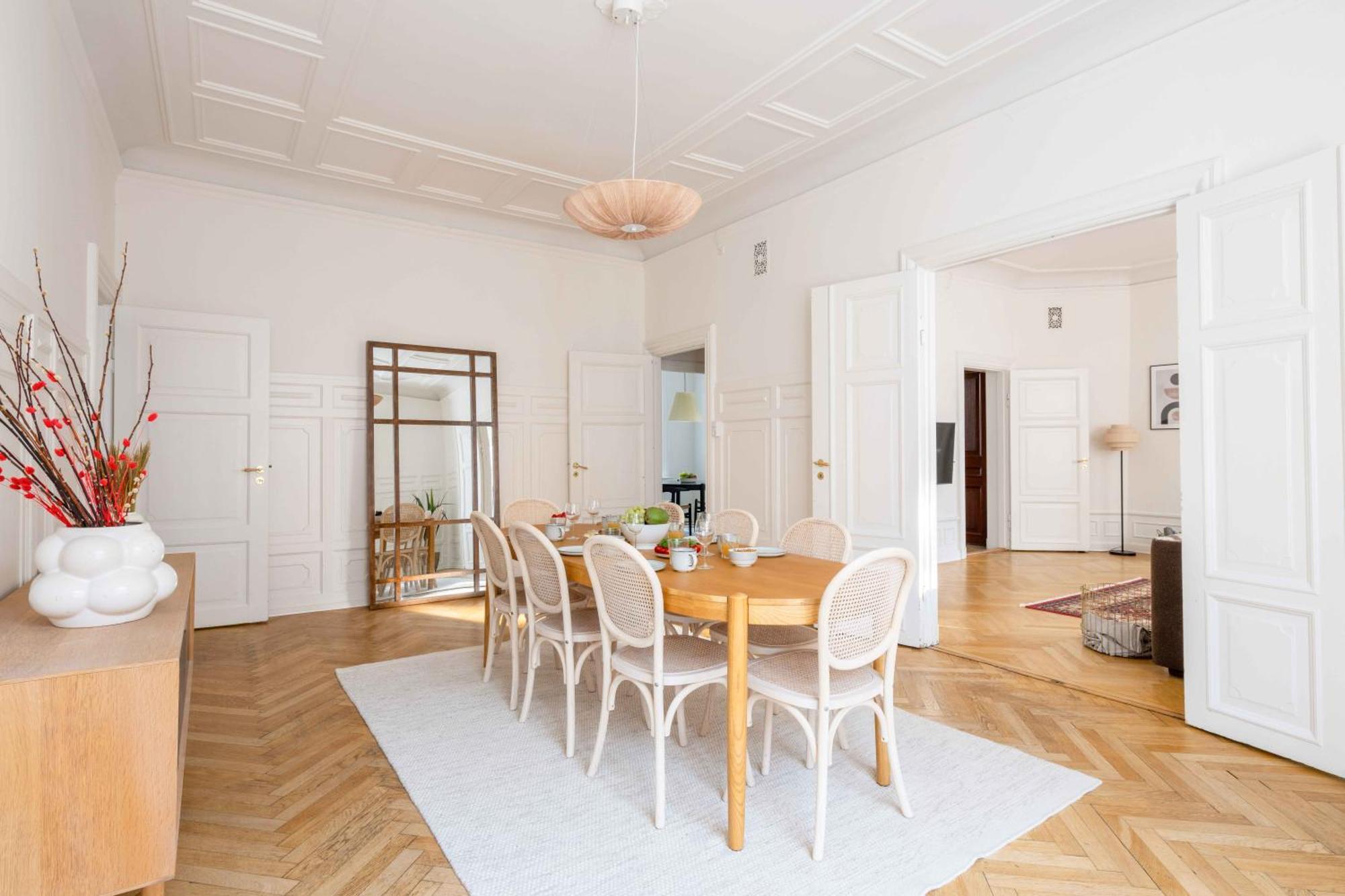 Lovely 3Br Manor Apartment 5 Min From Tivoli Gardens Kopenhagen Buitenkant foto
