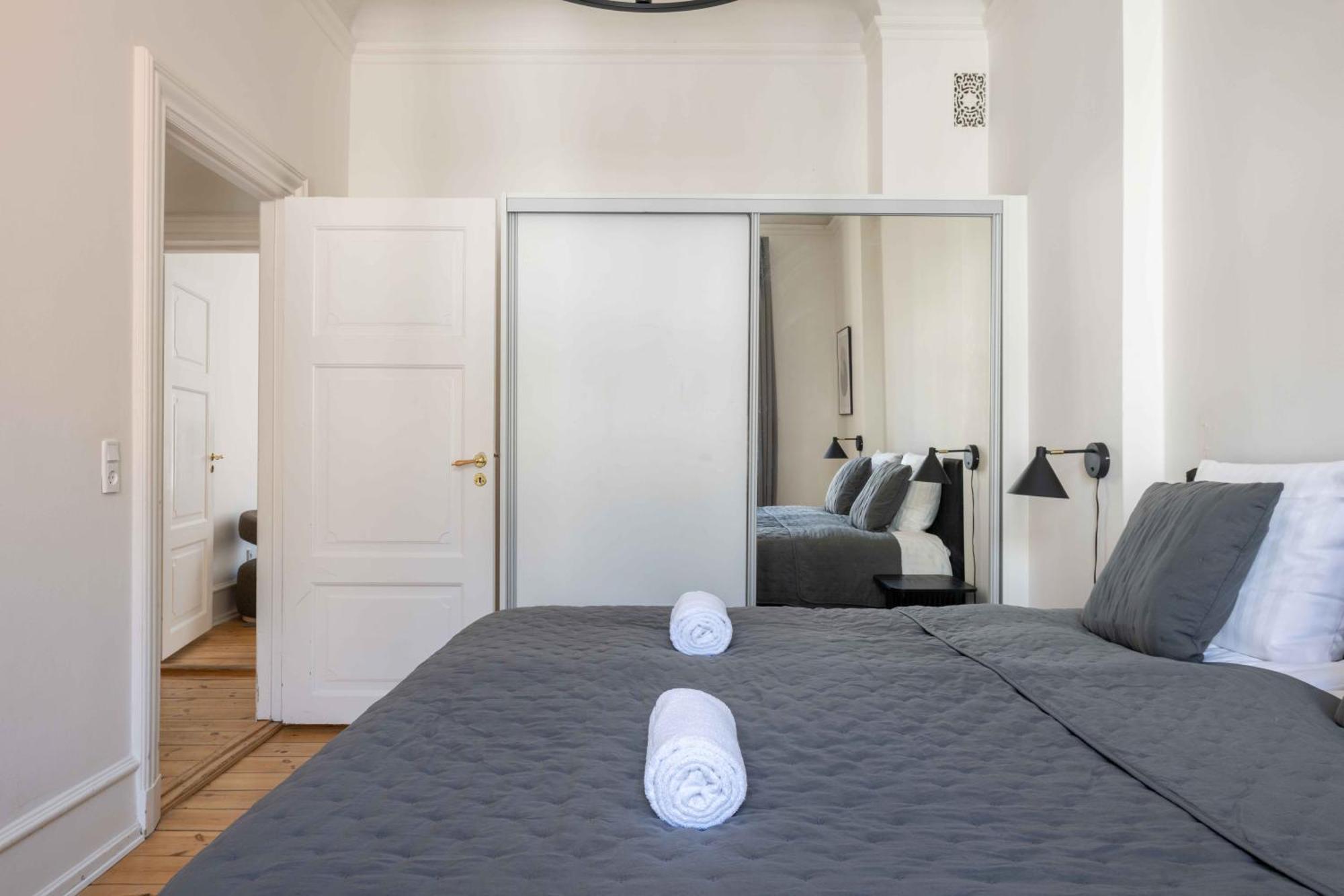 Lovely 3Br Manor Apartment 5 Min From Tivoli Gardens Kopenhagen Buitenkant foto